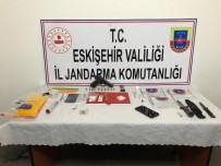 ŞÜPHELİ ARAÇ - Jandarmanın 'Dur' İhtarına Uymayan Şüpheli Araçtan Uyuşturucu Çıktı