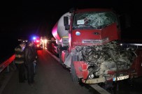 İZZET BAYSAL DEVLET HASTANESI - TEM'de Tıra Çarpan Tanker Hurdaya Döndü Açıklaması 1 Yaralı