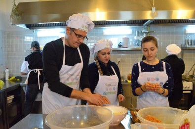 Türk Mutfağına 'Yabancı' Kalamadılar