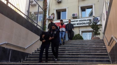 Beyoğlu'nda Faslı Turistten 'Jet Ski' Anahtarı Ve Para Çalan Şahıslar Tutuklandı