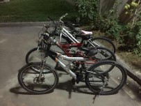 BİSİKLET - Bisiklet Hırsızları Yakalandı