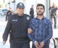 ÖZEL GÜVENLİK GÖREVLİSİ - Çekiçli Banka Soyguncusu Adliyeye Sevk Edildi