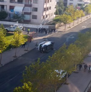 Diyarbakır'da Öğrenci Servisi Kaza Yaptı Açıklaması 5 Yaralı