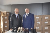 TÜRKIYE ODALAR VE BORSALAR BIRLIĞI - İhtiyaç Sahibi Öğrencilere Bot Yardımı Yapıldı