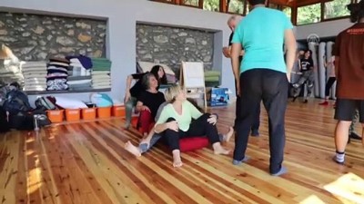 Kadın Eli Değen Ahır Tiyatro Atölyesine Dönüştü