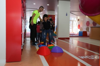 Mardin'de Çocukların Yüzü Kulüp Başak'la Gülüyor