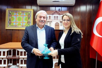 Mimarlık Bölümü Başkanı Doç. Dr. Yaldız'dan Başkan Şahin'e Ziyaret