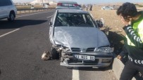 HALIL YıLMAZ - Şanlıurfa'da Otomobiller Çarpıştı Açıklaması 6 Yaralı