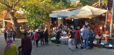 Tarihi Kent Birgi, Hafta Sonu Ziyaretçi Akınına Uğradı