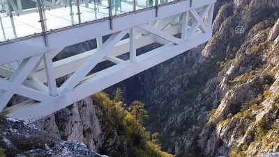 450 Metreden Görsel Şöleni İzliyorlar