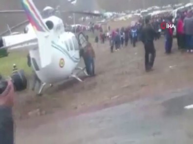 Bolivya Devlet Başkanını Taşıyan Helikopter Acil İniş Yaptı