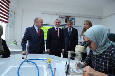 Çamlıca Kız Anadolu İmam Hatip Lisesi Fen Laboratuvarı Törenle Açıldı