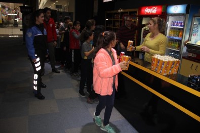 Çocukların 'Sinema' Mutluluğu