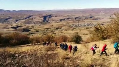 Dağcılar Şerafettin Dağı Zirvesinde Türk Bayrağı Açtı