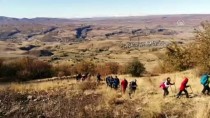 AHMET KAYA - Dağcılar Şerafettin Dağı Zirvesinde Türk Bayrağı Açtı