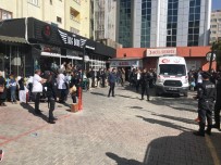 İTFAİYE ARACI - Siirt'te Hastanede Yangın Çıktı, Hastalar Tahliye Edildi