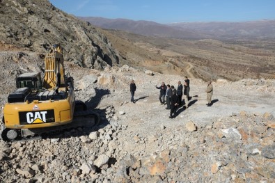 Vali Arslantaş Taş Ocağında İncelemelerde Bulundu