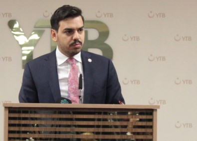 Bakan Ersoy, 'Türkiye Mezunları Kapasite Geliştirme Eğitim Programı'na Katıldı