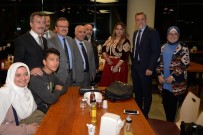 İBRAHIM BURKAY - Bursa'nın Misafir Öğrencileri Yöneticilerle Bir Araya Geldi