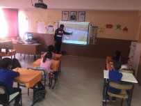 SERVİS ARACI - Jandarma Ekipleri, Öğrencileri Ve Servis Şoförlerine Eğitim Verdi