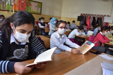 Lösemili Birgül İçin Tüm Öğrenciler Maske Taktı
