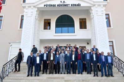 Malatya Büyükşehir Belediye Başkanı Selahattin Gürkan, Pütürgeliler İle Bir Araya Geldi