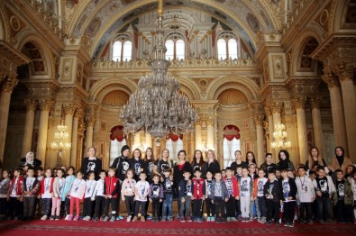 Minik Kartallılar Dolmabahçe Sarayı'nı Ziyaret Etti