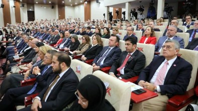 Rektör Aldemir 'Geleceğin Meslekleri-Mesleklerin Geleceği' Kongresine Katıldı