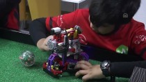 ROBOTLAR - Türk Robot Takımı 'Roboscorpion' Olimpiyatlarda Şampiyonluk Hedefliyor