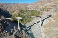 Türkiye'nin En Büyük Konsol Viyadüklü Asma Köprüsü Tamamlandı Haberi