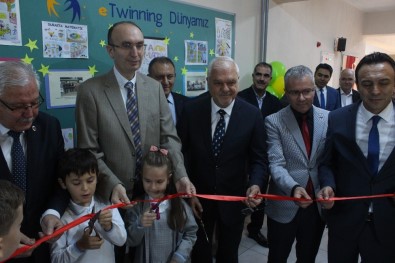 4 Bin Kitap Öğrencilerle Buluştu