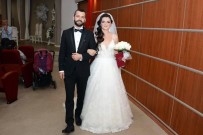 ARAÇ KULLANMAK - Adliyede İntihar Eden Şahıs Ünlü Yazarın Eşi Çıktı