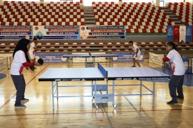 Ağrı'da Sporculara Masa Tenisi Desteği