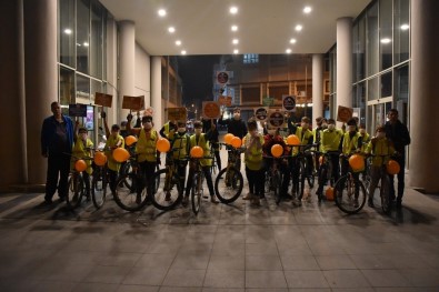 Akhisarlı Bisikletçiler Lösemili Çocuklar İçin Pedal Çevirdi
