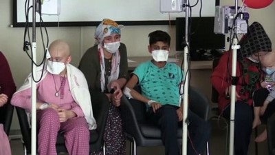 Lösemiyi Yenen Gençler Hastalara Umut Oluyor