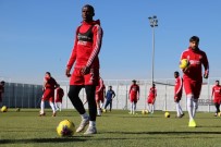 RıZA ÇALıMBAY - Sivasspor'da Konyaspor Hazırlıkları Sürüyor