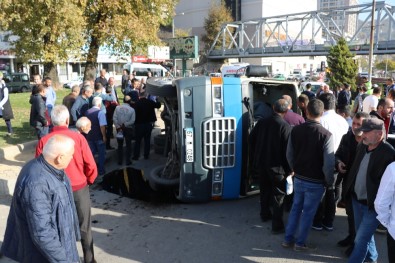 Yolcu Minibüsü Devrildi Açıklaması 11 Yaralı