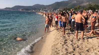 Alanya'da Kimliği Belirsiz  Ceset Sahile Vurdu