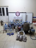 SAHTE RAKı - Bandırma'da Kaçak İçki Deposuna Baskın