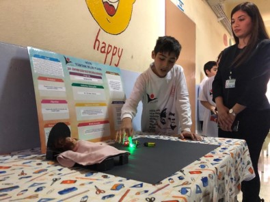 Bilim Şenliği'nde Öğrenciler Hünerlerini Sergiledi