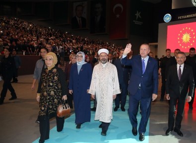 Cumhurbaşkanı Erdoğan Açıklaması 'İslam Kardeşliğinin Sınırı Yoktur, Hiç Kimse Bizim Aramıza Ayrılık Tohumu Ekemez'