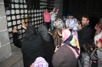SELAMET - Diyarbakır'da Evlat Nöbeti Tutan Aileler Hz. Süleyman Camii'ni Ziyaret Etti
