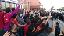 GAZİANTEP HAVALİMANI - Galatasaray Kafilesi Gaziantep'e Geldi