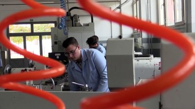 Makine Tasarımı Ve Parça Üretimi Yapan Meslek Lisesi Fabrikaların Gözdesi