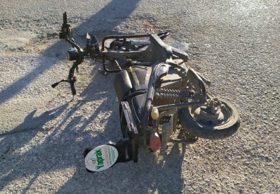 Minibüsle Çarpışan Elektrikli Bisiklet Sürücüsü Ağır Yaralandı
