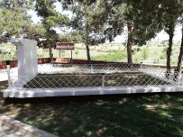 93 HARBİ - Nene Hatun'un Mezarını Yeniledi