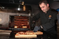 BALıKESIR ÜNIVERSITESI - (Özel) Dünya Kokoreç Günü'ne Müthiş Kutlama