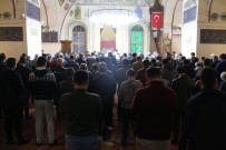 ULU CAMİİ - Uşak'taki Tarihi Camide Mevlit Kandili İhya Edildi