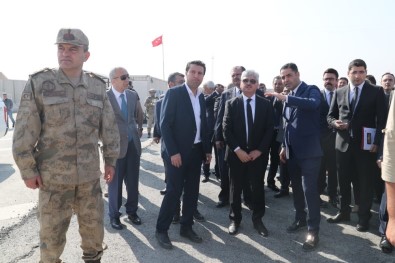 Vali Doğan Afrin'de İncelemelerde Bulundu