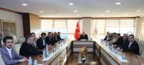 SARıCAN - Başkan Özlü Düzcespor Yönetimini Ağırladı